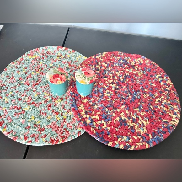 The Pioneer Woman Other - Pioneer woman lot of 4 salt/pepper shakers & place mats woven country farmhouse